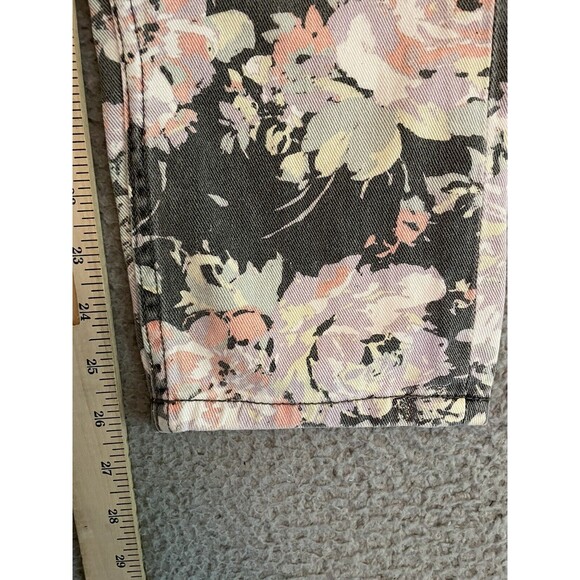 BDG Jeans Womens 27 Gray Pink Mom Jean High Rise Denim Cropped Floral 27X28 - Picture 8 of 9